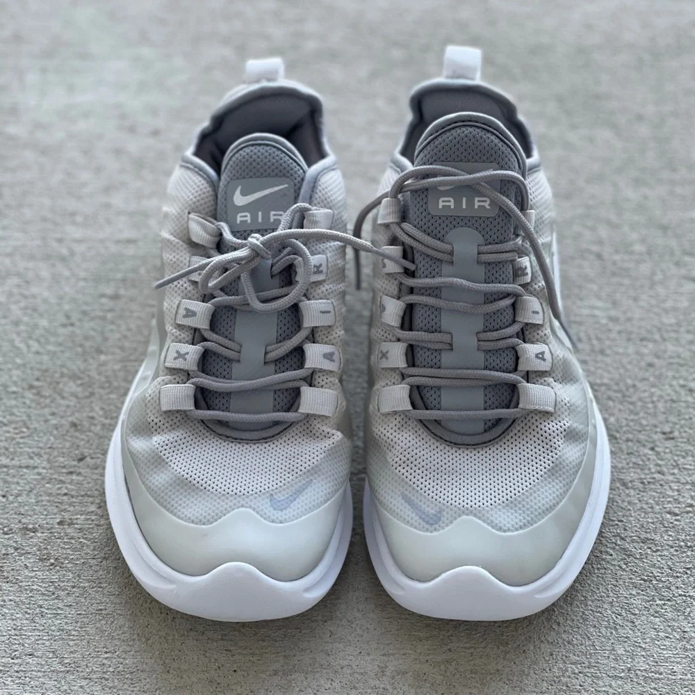 Nike Air Max Axis